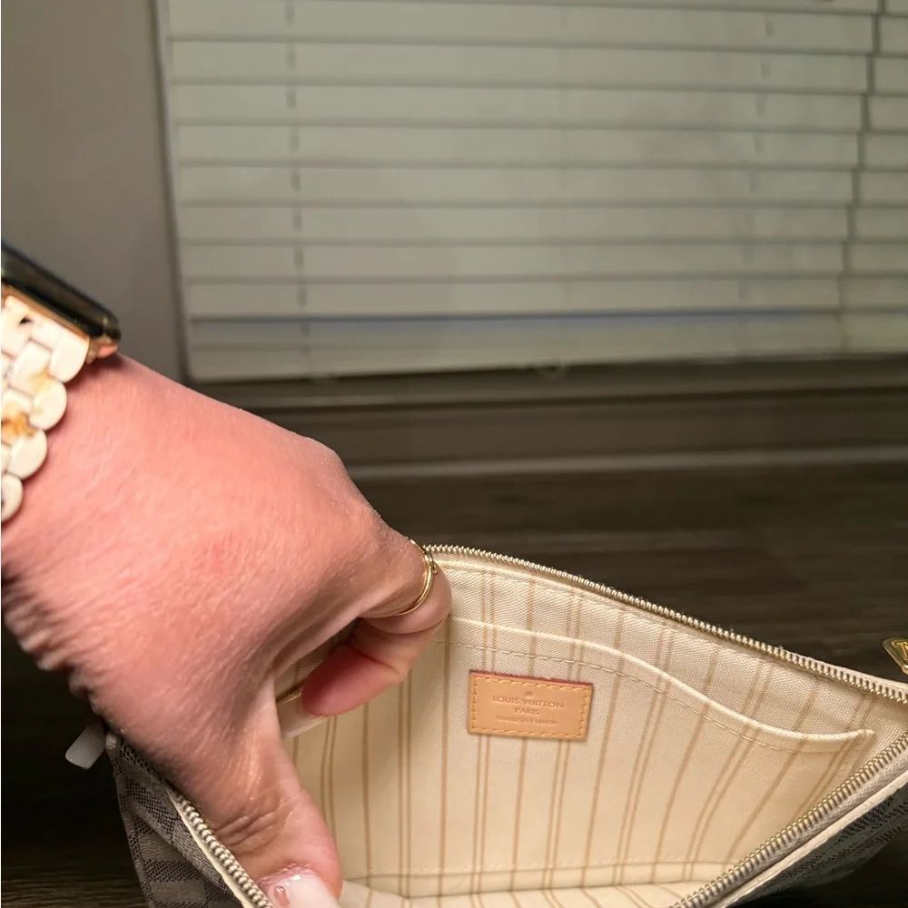 Louis Vuitton Checkered Wristlet in Cream and Gray - Picture 3 of 3